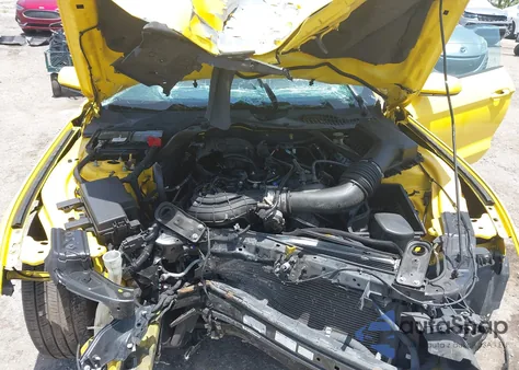 2015 Ford Mustang V6 z USA, uszkodzony, nr VIN 1FATP8EM4F5326811